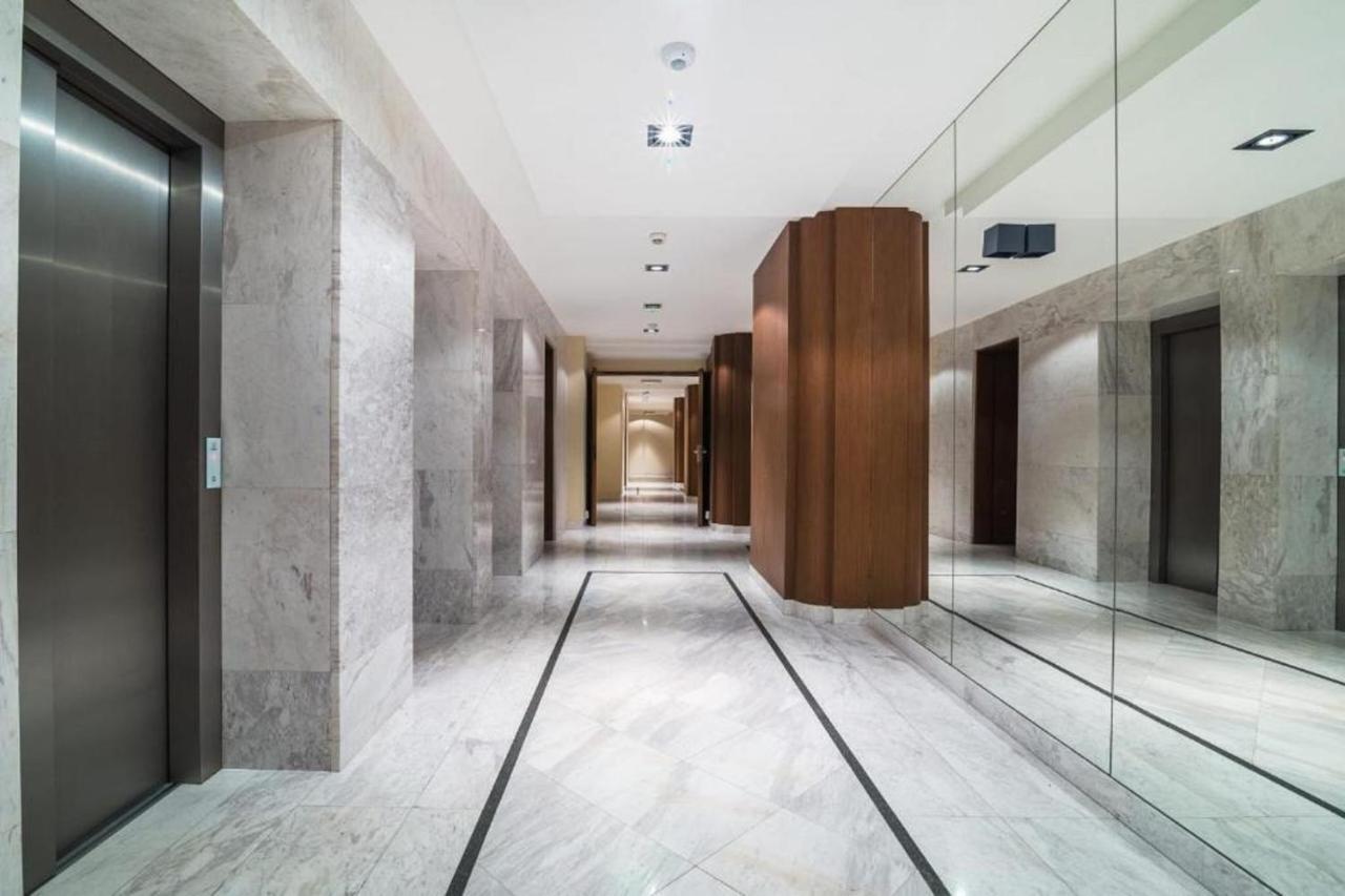 Modern Apartment With Pool Near Golden Terraces Варшава Екстериор снимка